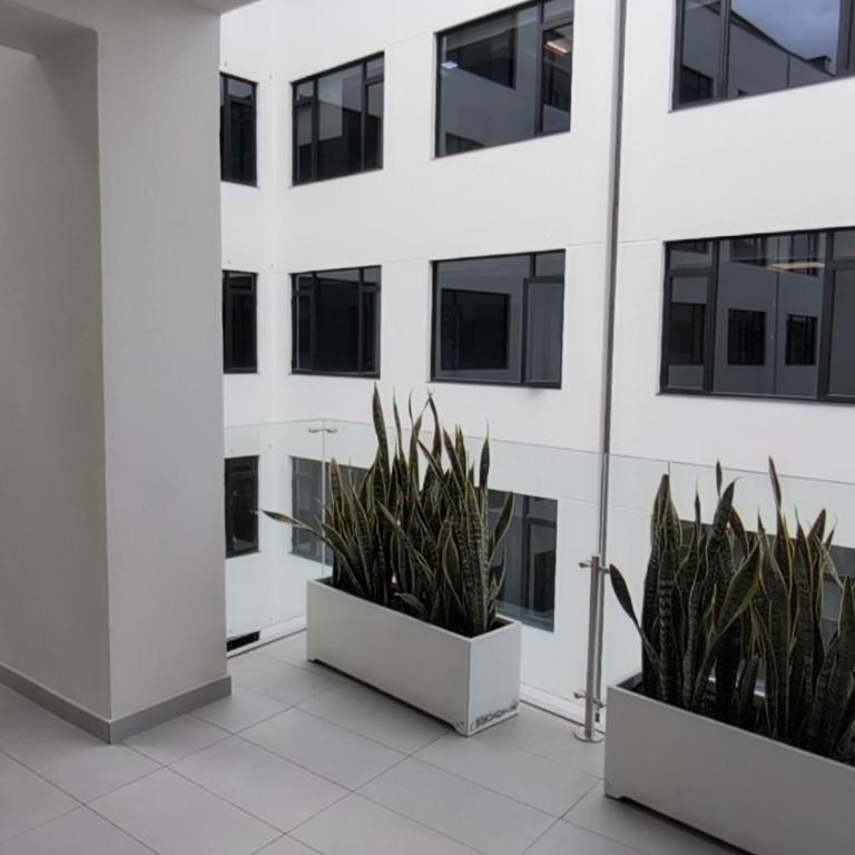 Estudio moderno con vista a la ciudad, terraza y gym A minutos del Metro La Carolina, Quito - One-Bedroom Apartment - 8