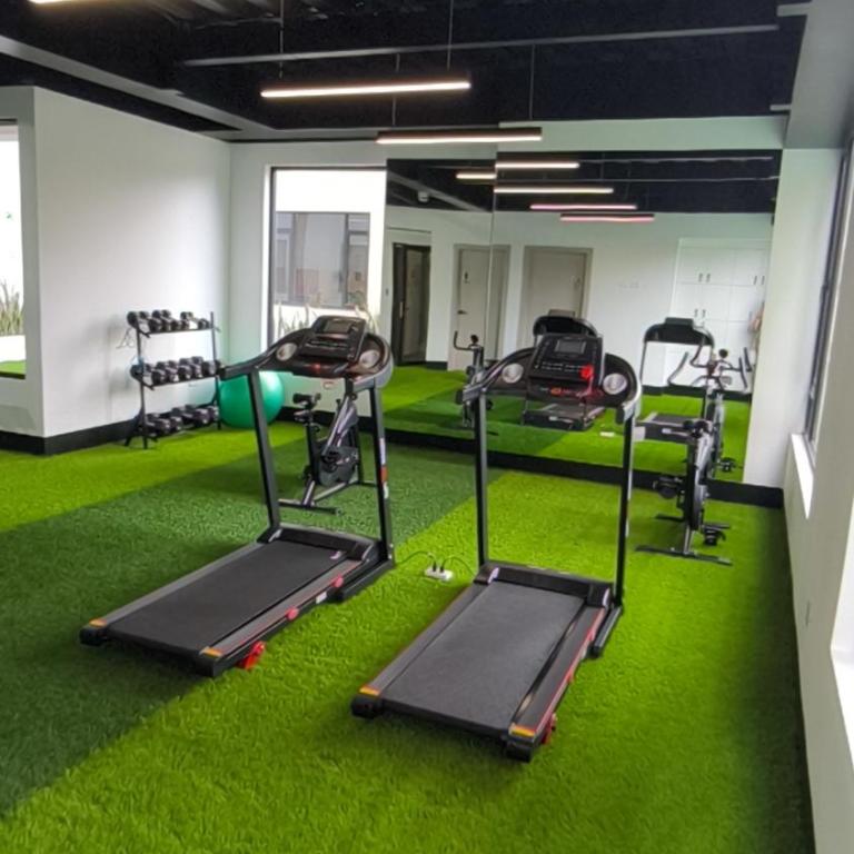 Estudio moderno con vista a la ciudad, terraza y gym A minutos del Metro La Carolina, Quito - One-Bedroom Apartment - 15
