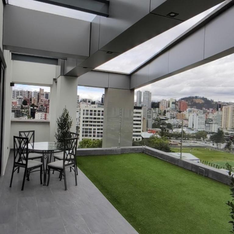 Estudio moderno con vista a la ciudad, terraza y gym A minutos del Metro La Carolina, Quito - One-Bedroom Apartment - 18