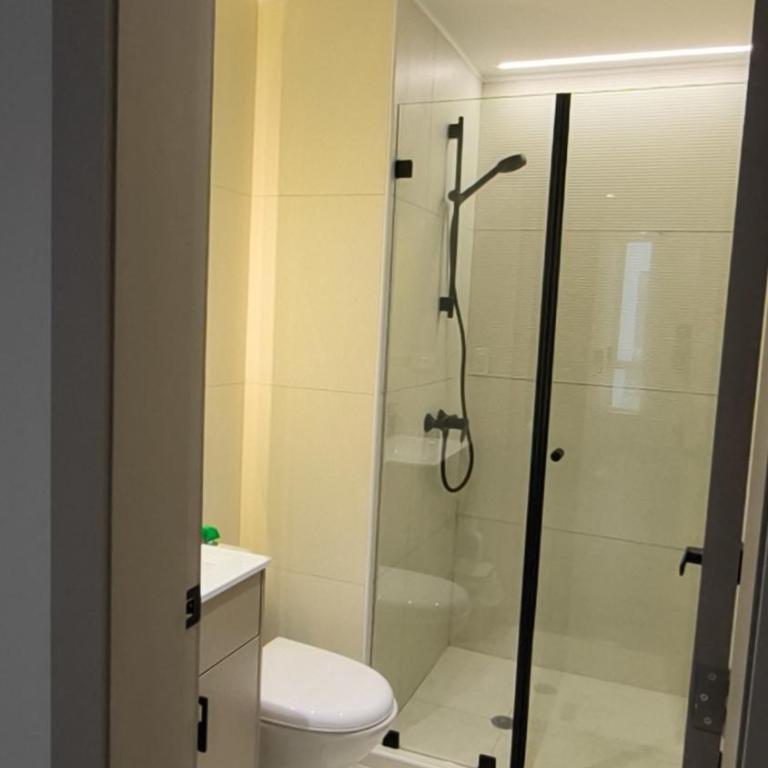 Estudio moderno con vista a la ciudad, terraza y gym A minutos del Metro La Carolina, Quito - One-Bedroom Apartment - 4