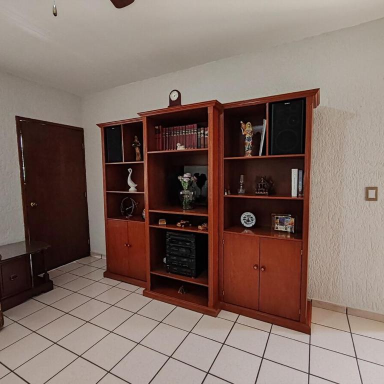 Isabella Residence Close to downtown Comfort - Four-Bedroom House - 29
