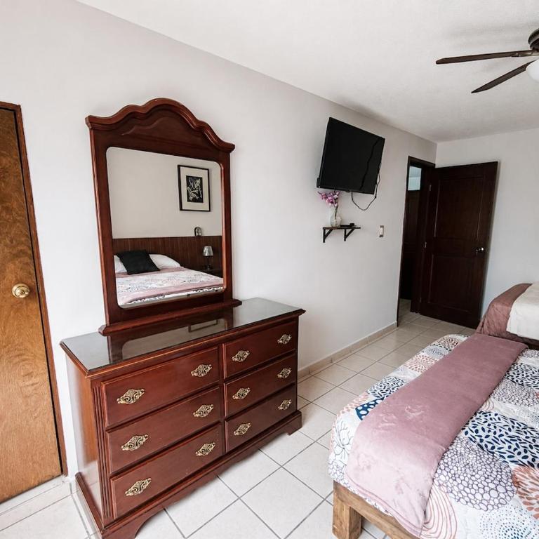 Isabella Residence Close to downtown Comfort - Four-Bedroom House - 26