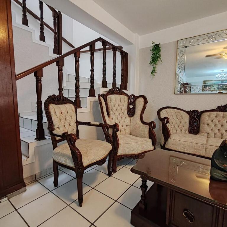 Isabella Residence Close to downtown Comfort - Four-Bedroom House - 3
