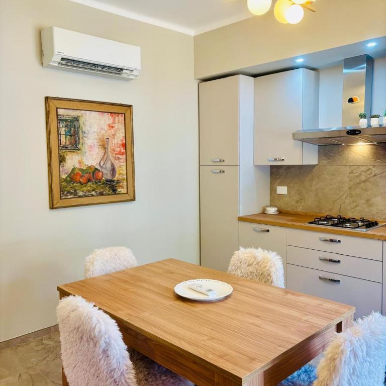 Casa Luce - Two-Bedroom Apartment - 11