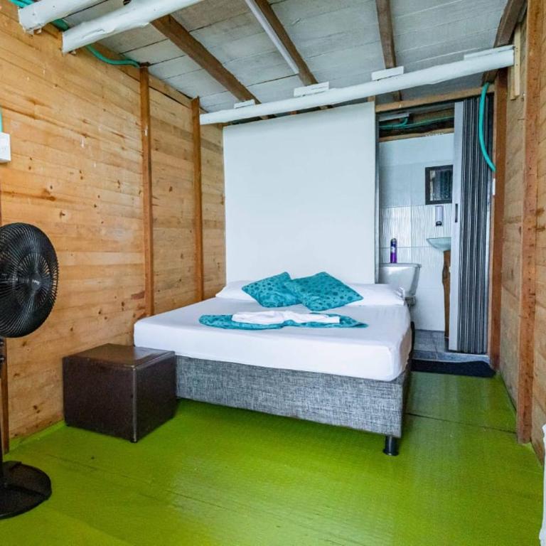 Ecohotelhector - Habitación Cuádruple con vistas al mar - 3