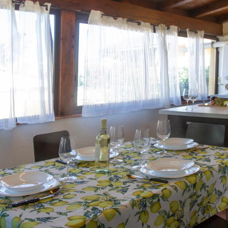 LOBEA BEACH HOUSE - enjoy a beach lifestyle! - Three-Bedroom House - 8