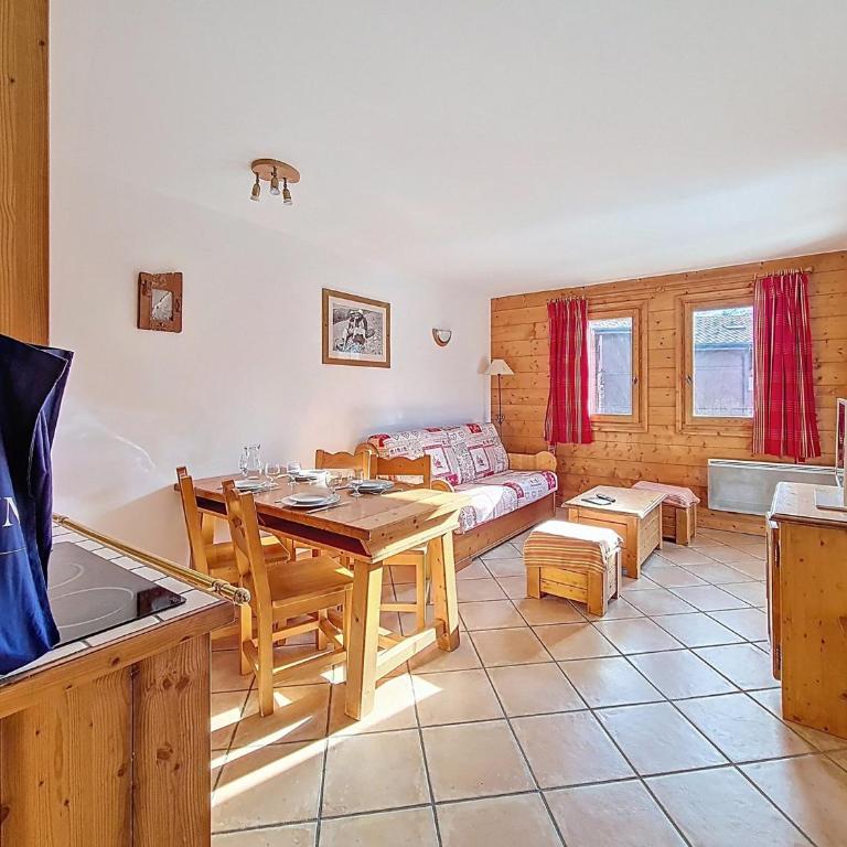 Spacieux 3P avec Balcon et Piscine proche des Pistes - FR-1-344-1253 - Appartement - 2