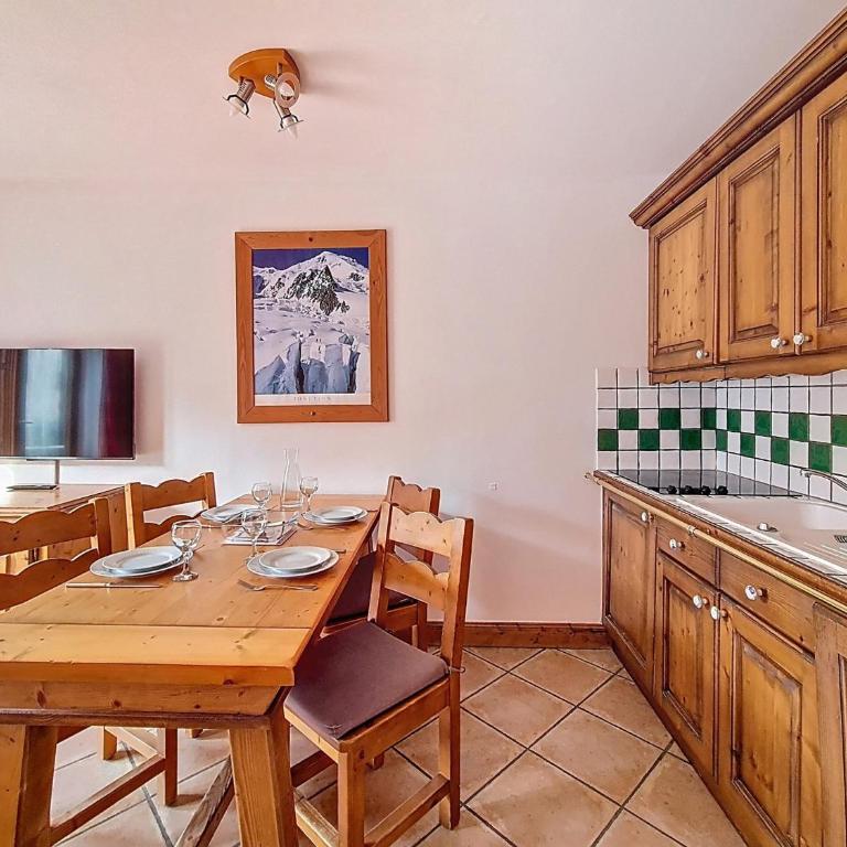 Appartement spacieux 3 pièces proche des pistes avec terrasse, piscine et parking - FR-1-344-1249 - Appartement - 3