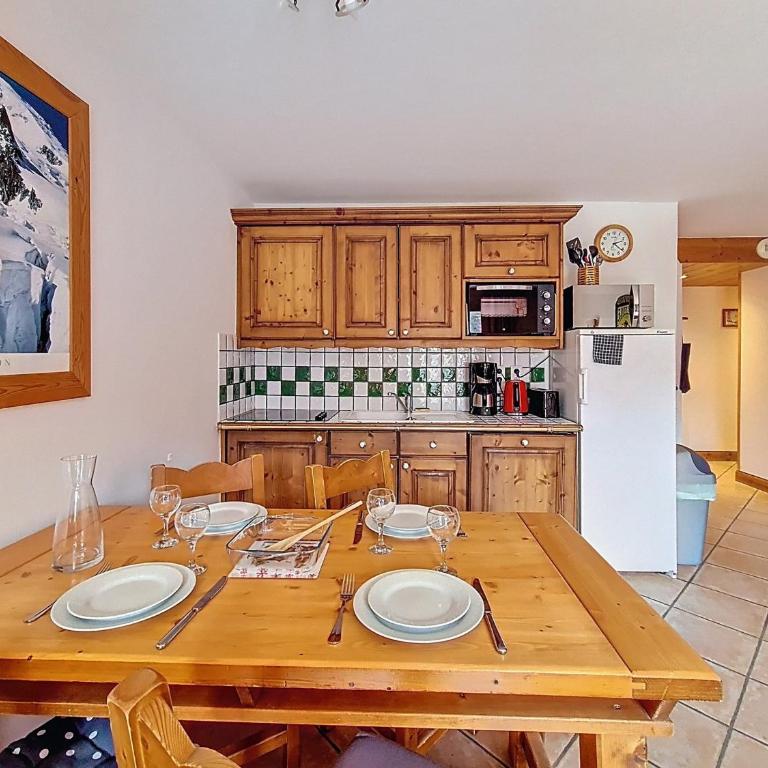 Appartement spacieux 3 pièces proche des pistes avec terrasse, piscine et parking - FR-1-344-1249 - Appartement - 4