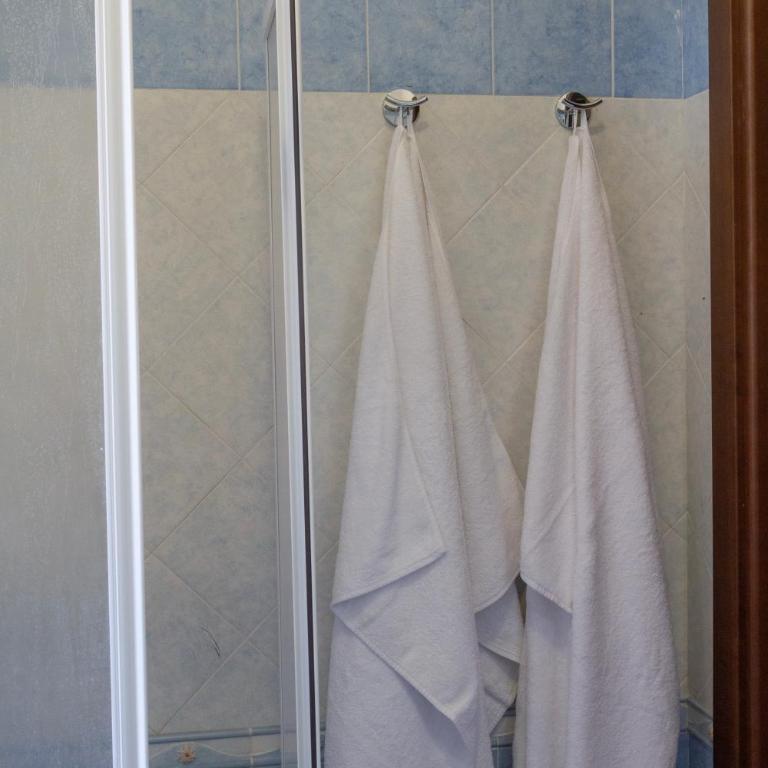 LOBEA BEACH HOUSE - enjoy a beach lifestyle! - Three-Bedroom House - 17