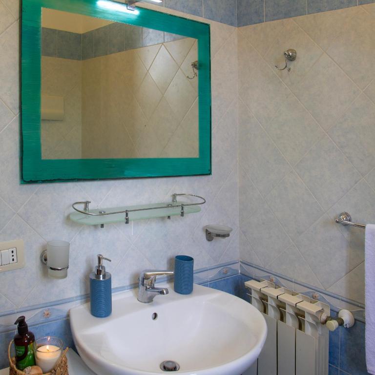 LOBEA BEACH HOUSE - enjoy a beach lifestyle! - Three-Bedroom House - 16
