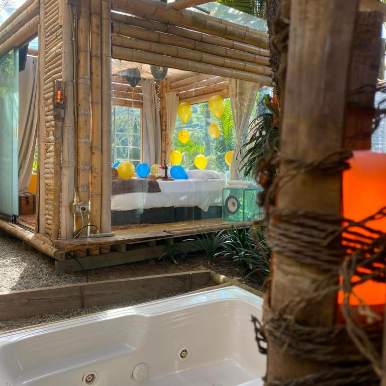 BioHotel Ecohouse - Suite con bañera de hidromasaje - Cama extragrande - 4
