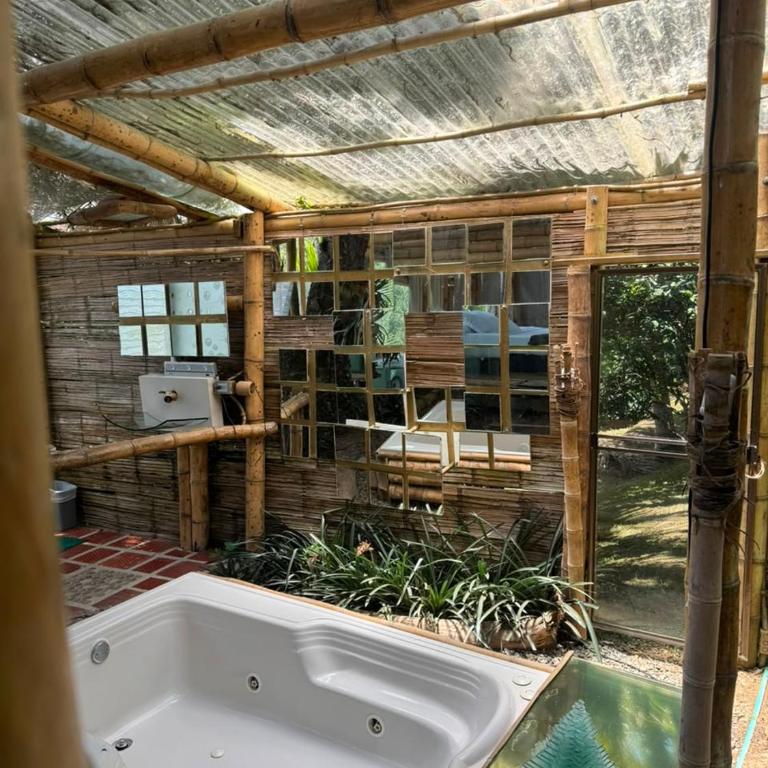 BioHotel Ecohouse - Suite con bañera de hidromasaje - Cama extragrande - 7