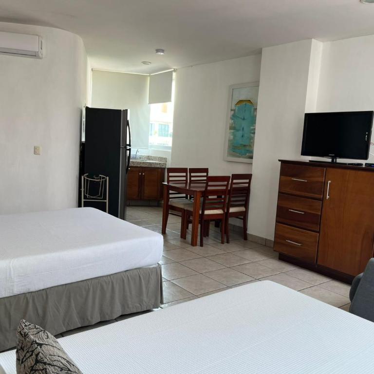 Banderas Suites - Apartamento de 1 dormitorio con vistas al mar - 11