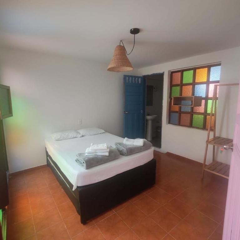 Charming Guest Room Retreat in Jardn, Colombia - Habitación Familiar - 4