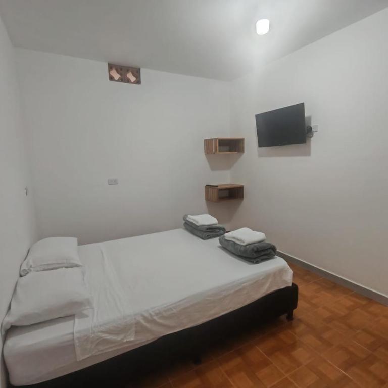 Charming Guest Room Retreat in Jardn, Colombia - Habitación Familiar - 11