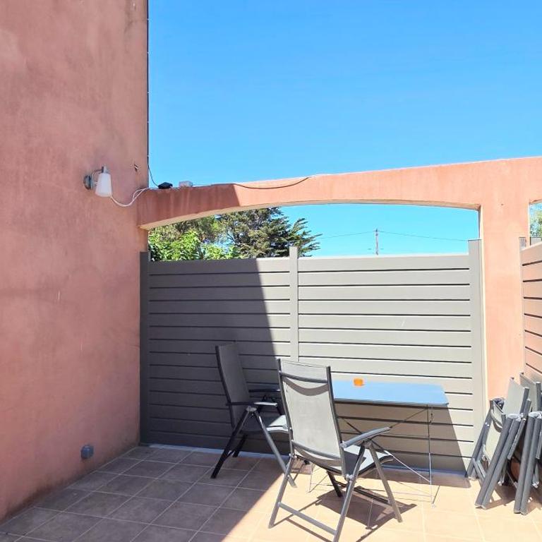 LE BARCARES - logement "Ecume" 3 étoiles, clim, wifi, parking, terrasse, plage et village de Noël à pied - 4 personnes - Apartamento de 2 dormitorios - 1
