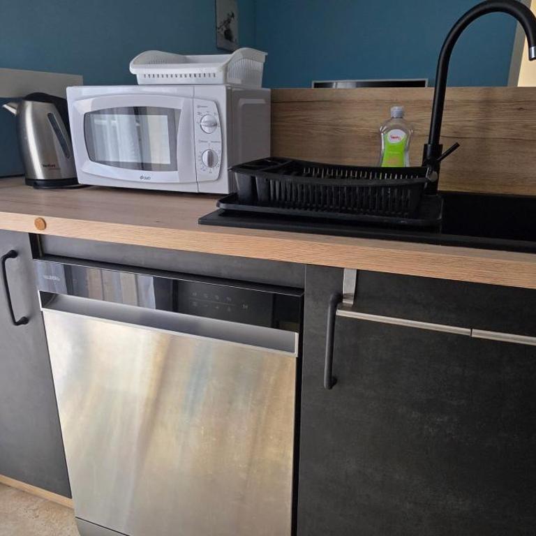 LE BARCARES - logement "Ecume" 3 étoiles, clim, wifi, parking, terrasse, plage et village de Noël à pied - 4 personnes - Apartamento de 2 dormitorios - 5