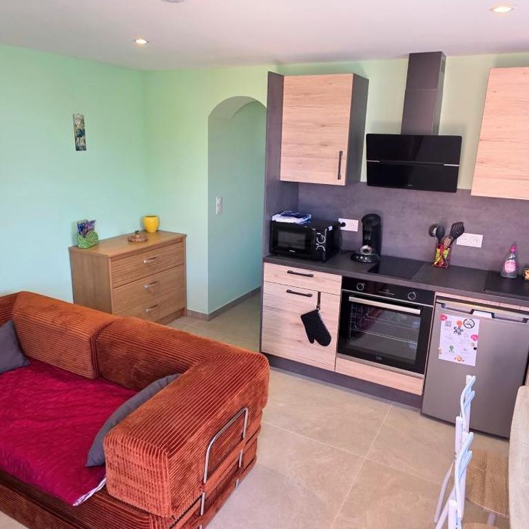 LE BARCARES - 2 logements climatisés 8 personnes "Embrun" et "Aiguamar", terrasse, plage, village de Noël et commerces à pied - Apartamento de 5 dormitorios - 7