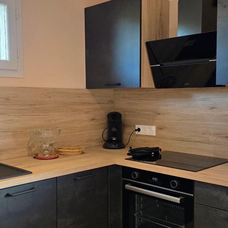 LE BARCARES - 2 logements climatisés 8 personnes "Embrun" et "Aiguamar", terrasse, plage, village de Noël et commerces à pied - Apartamento de 5 dormitorios - 23