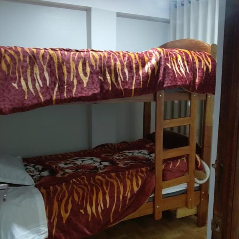 2 Min to Airport Private Room Self Check in - Single Room with Shared Shower and Toilet - 1