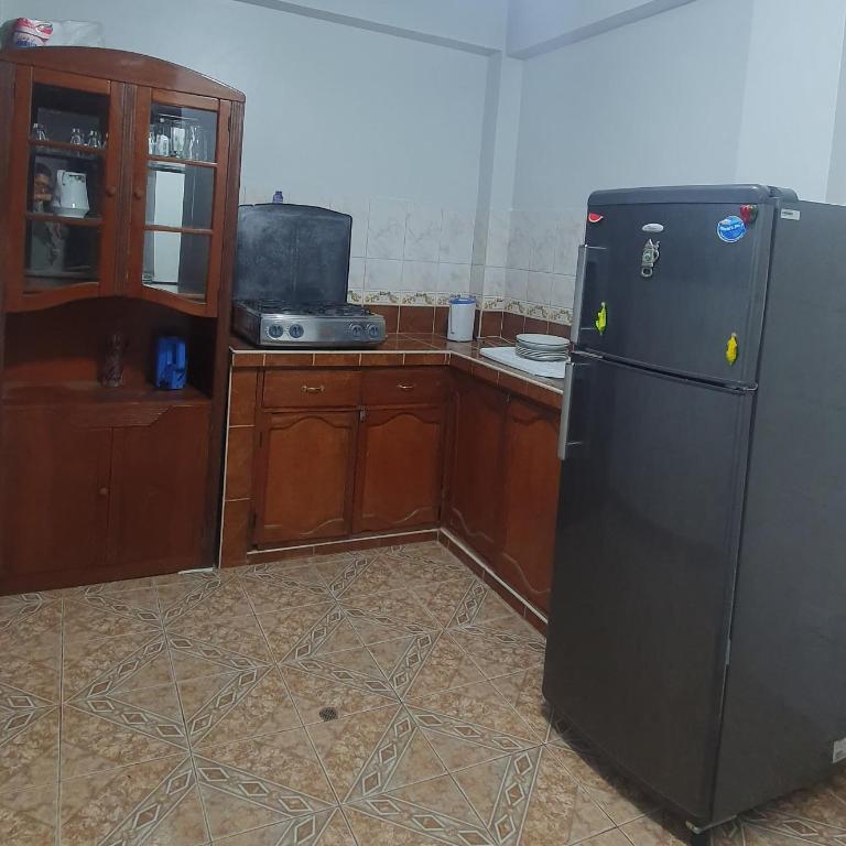 2 Min to Airport Private Room Self Check in - Single Room with Shared Shower and Toilet - 6