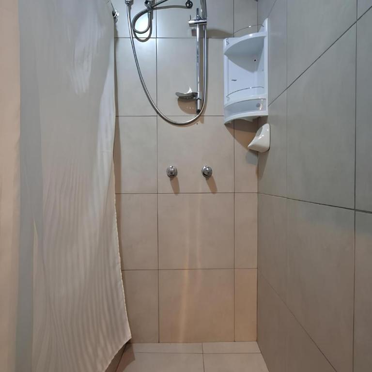 Buena Vista Terrace & Wood - One-Bedroom Apartment - 31