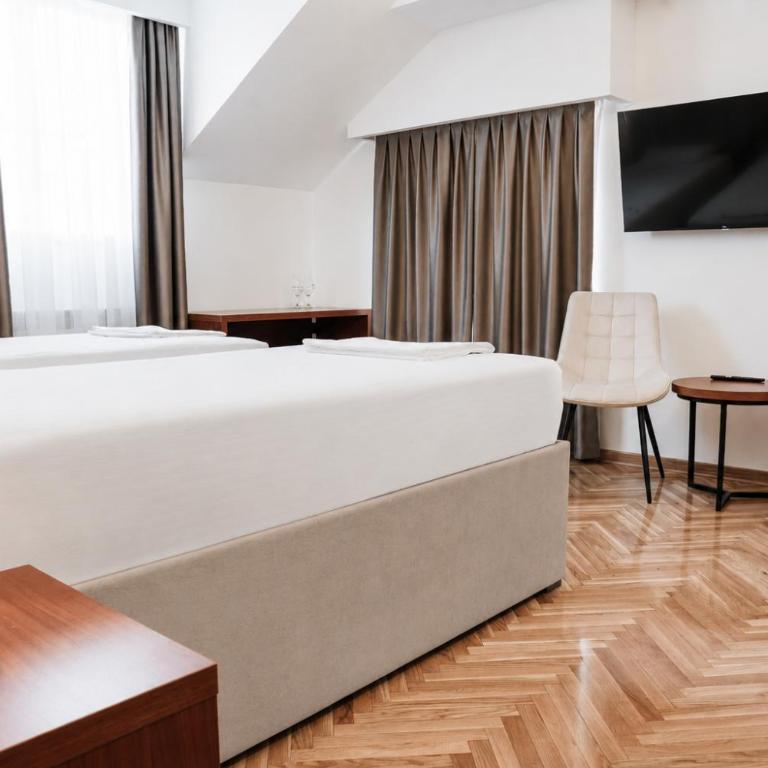 Hotel Sucevic Garni - Suite Familiale Deluxe - 3