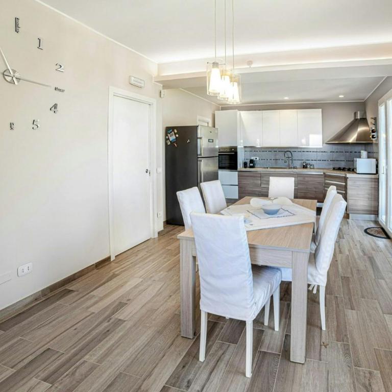 Sunlit gulffront villa with pool - Ferienhaus - 7