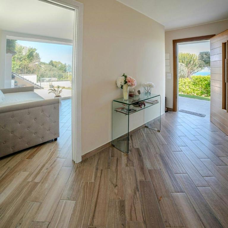 Sunlit gulffront villa with pool - Ferienhaus - 14