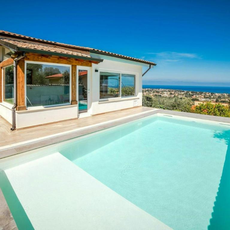 Sunlit gulffront villa with pool - Ferienhaus - 23