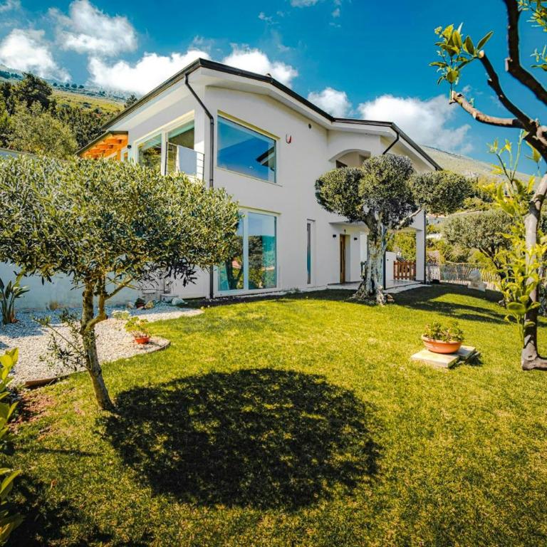 Sunlit gulffront villa with pool - Ferienhaus - 30