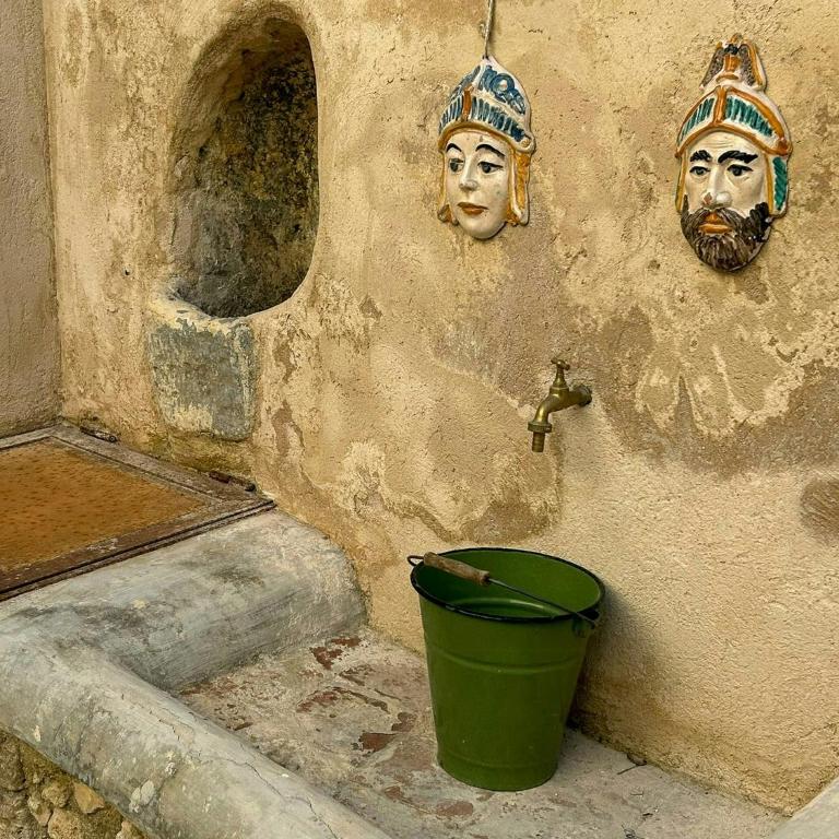 Small Villa Carved into the Noto Stone - Casa Vacanze - 23
