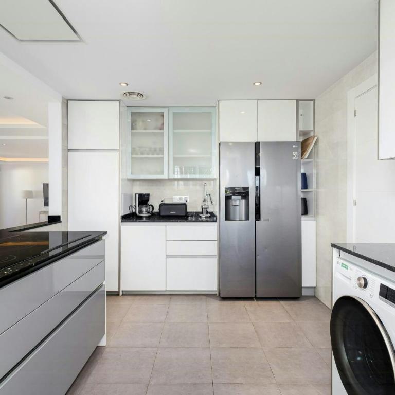 Frontline beachside villa with a private pool - Maison de Vacances - 7