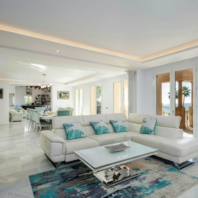 Frontline beachside villa with a private pool - Maison de Vacances - 6