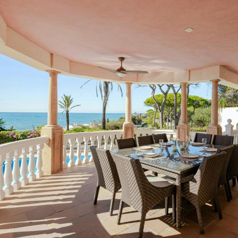 Frontline beachside villa with a private pool - Maison de Vacances - 30