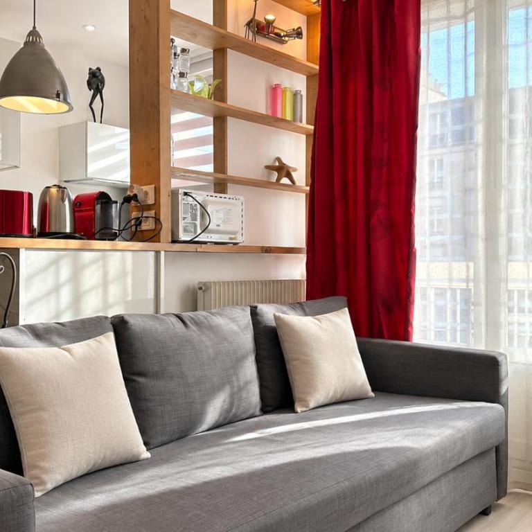Studio Apartment for 4 Guests in Paris 11th - Central Location - Studio - 4