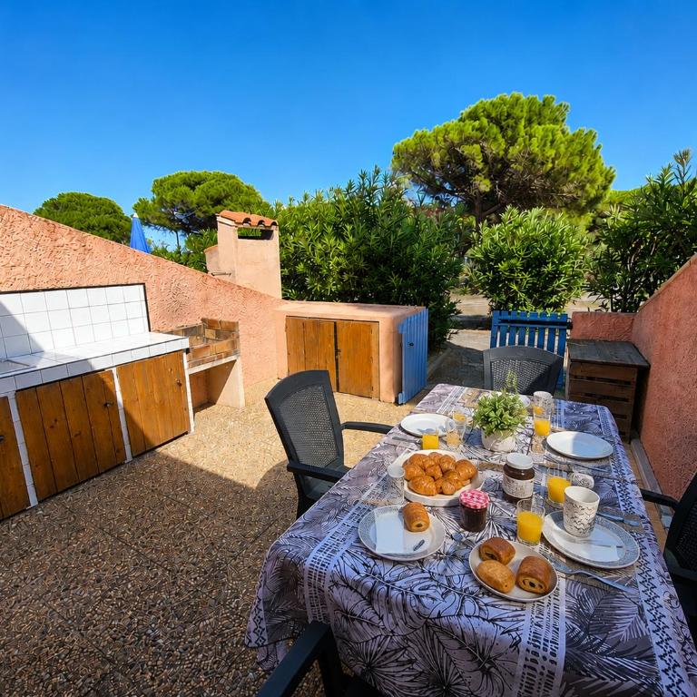 Maison au calme, terrasse & plage proche - Two-Bedroom House - 3