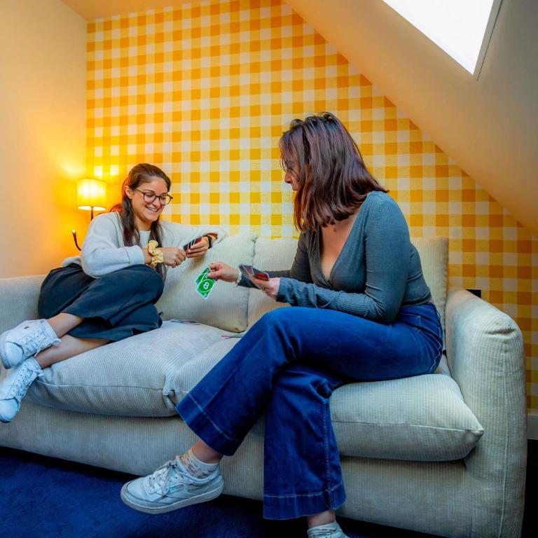 Ibis Styles Nantes Centre Place Graslin - Room with One Double Bed and Sofa - 6