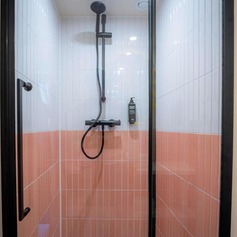 Ibis Styles Nantes Centre Place Graslin - Standard Twin Room - 7