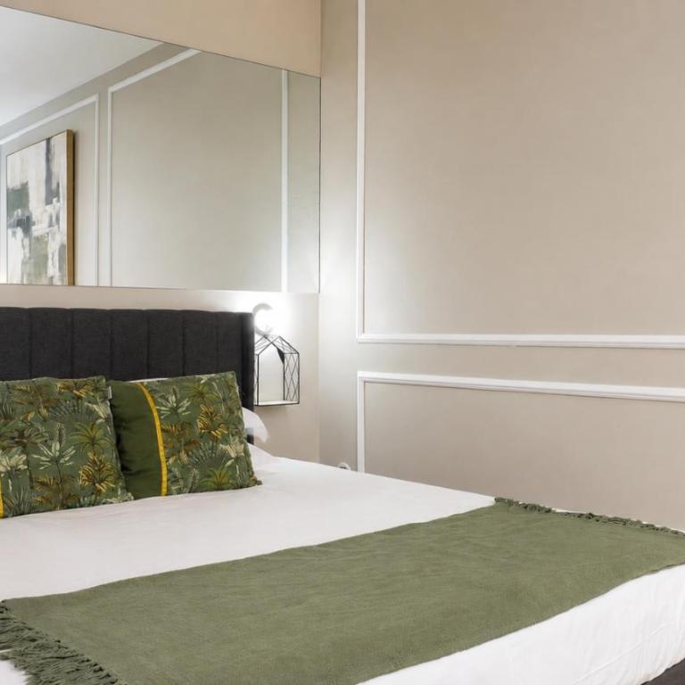 Charming Studio with Terrace near Eiffel Tower - Studio avec Balcon - 11