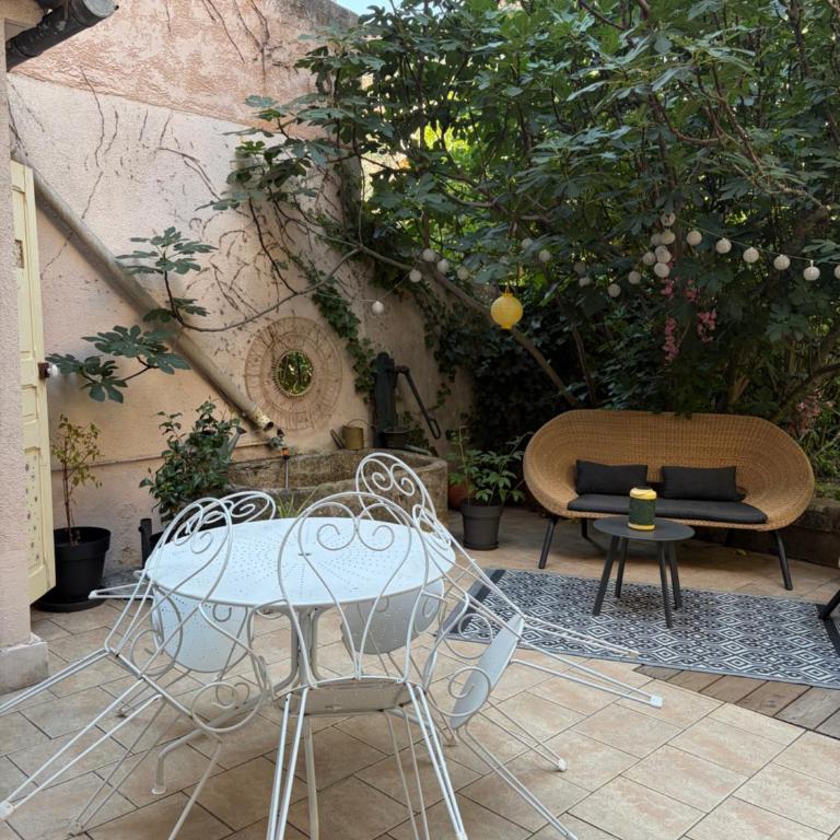 Cozy en centre ville dans un écrin de verdure - Appartement 2 Chambres - 15