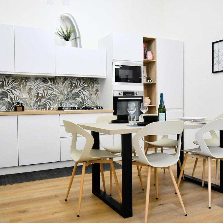 Carlotta's Place -- 10 Min Bus to Venice, Secured Free Parking - Appartamento Superior con 2 Camere da Letto - 27