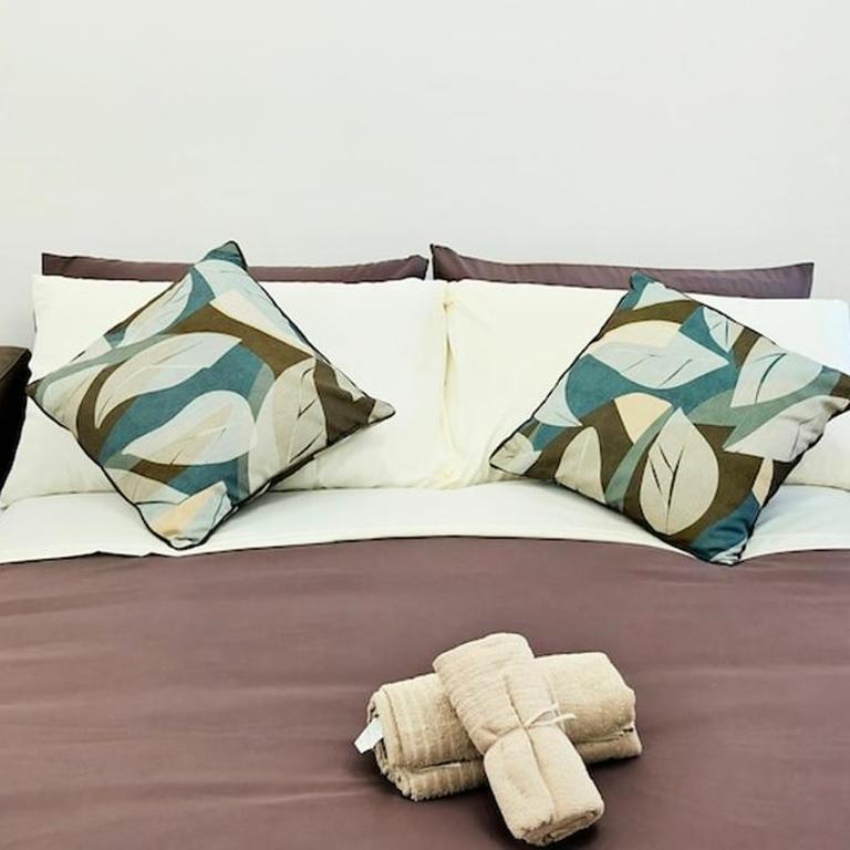 Carlotta's Place -- 10 Min Bus to Venice, Secured Free Parking - Appartamento Superior con 2 Camere da Letto - 21