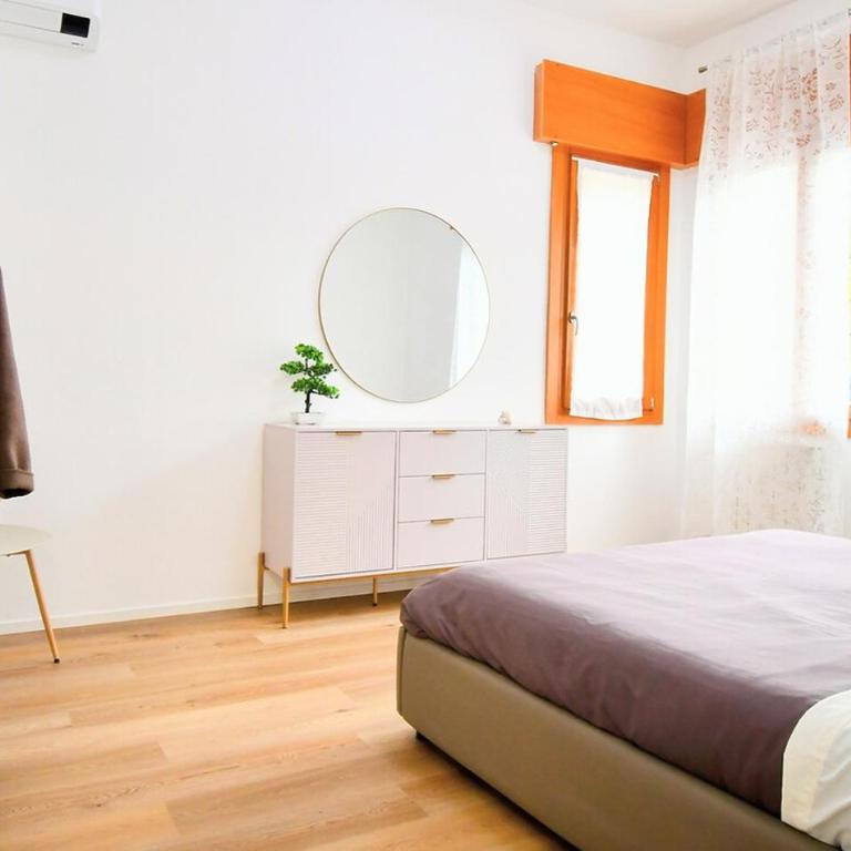 Carlotta's Place -- 10 Min Bus to Venice, Secured Free Parking - Appartamento Superior con 2 Camere da Letto - 28