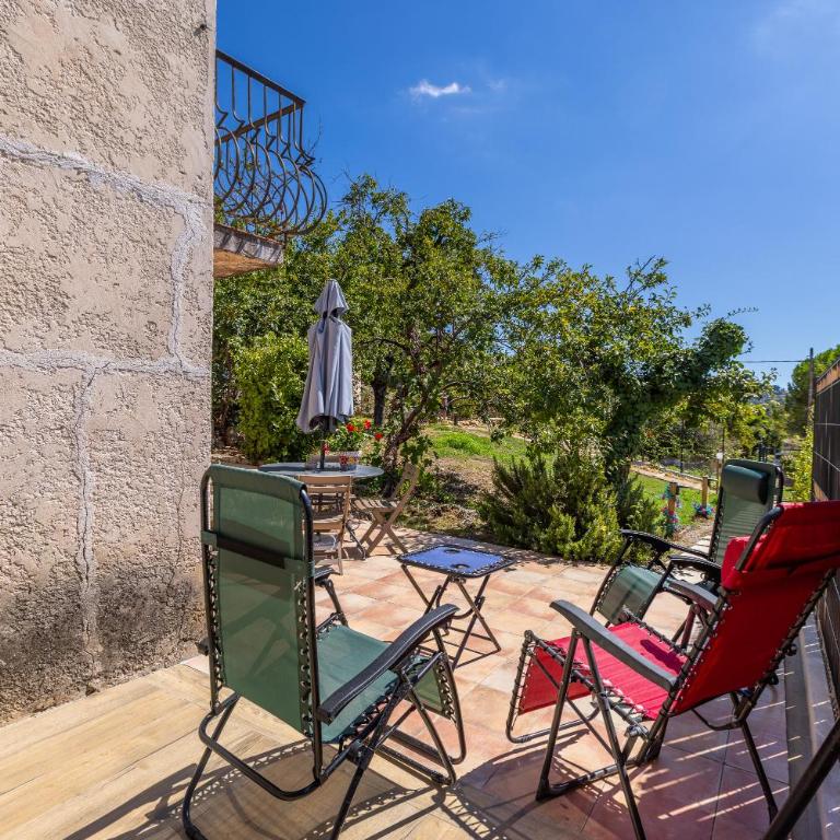 LB Vacation Rentals I Charming Little Bucolic House 5-Min From City - Maison 2 Chambres - 22
