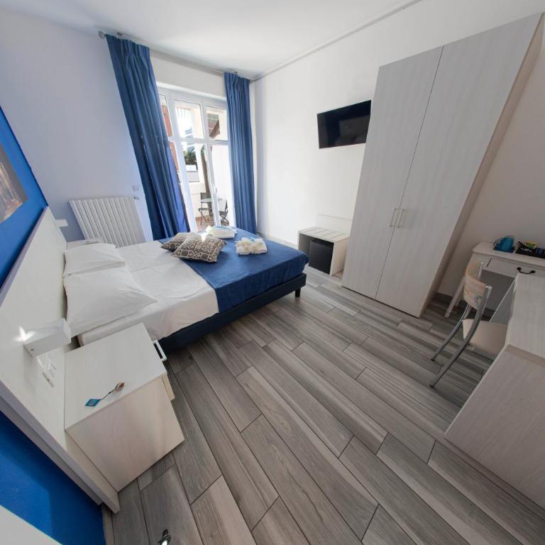 B&B Bologna Fair Tower - Camera Matrimoniale/Doppia con Letti Singoli con Bagno Privato - 9