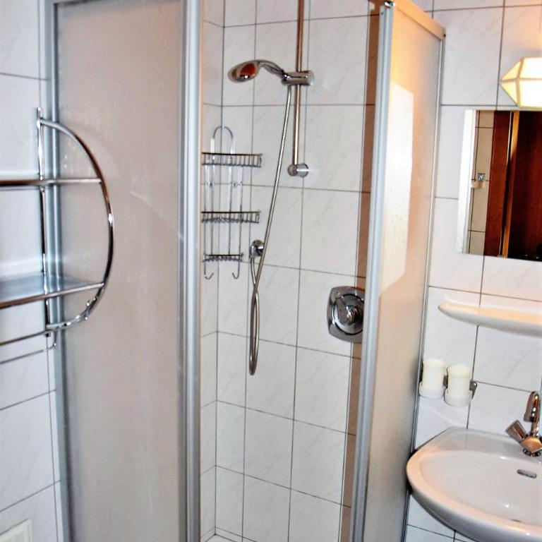 Tennladen Apartments - Apartment mit 2 Schlafzimmern und Balkon - 20