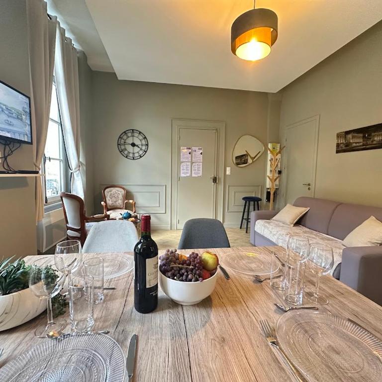 N Sur la Place Romantique Balneo in Nancy - Appartement 1 Chambre - 25