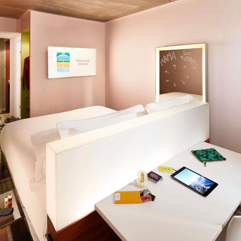 Mama Shelter Marseille - Chambre Double Medium Mama - Accessible aux Personnes à Mobilité Réduite - 3